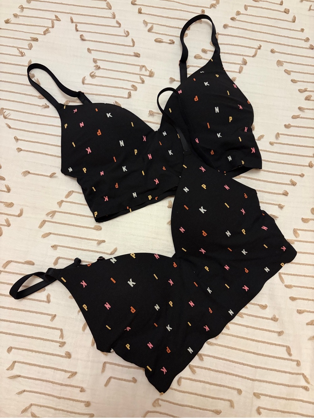 NEW pink Victoria’s Secret XS wireless push up bra long line bralette Black